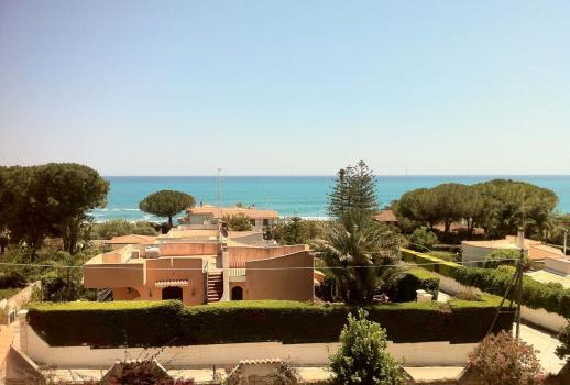 Villa mit Blick aufs Meer zu verkaufen
